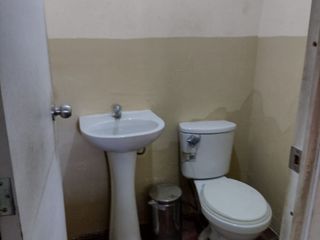 Foto 12 de Casa En Venta Para Vivienda O Negocio En Plena Avenida El Sol - Rimac