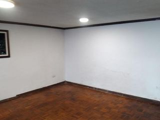 Foto 4 de SE VENDE DEPARTAMENTO CON SUITE INDEPENDIENTE, SECTOR PLAZA DE TOROS, NORTE DE QUITO, PICHINCHA, ECUADOR