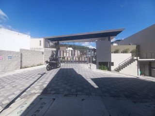Foto 43 de VENTA CASA A ESTRENAR SECTOR  NAYON A 7 MINUTOS DE CUMBAYA