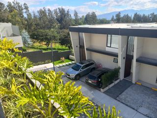 Foto 34 de VENTA CASA A ESTRENAR SECTOR  NAYON A 7 MINUTOS DE CUMBAYA