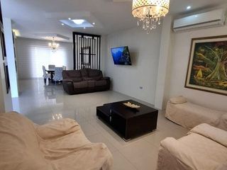 Foto 4 de CASA COMPLETAMENTE AMOBLADA EN ALQUILER