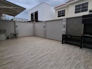 Foto 5 de CASA COMPLETAMENTE AMOBLADA EN ALQUILER