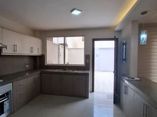 Foto 18 de CASA COMPLETAMENTE AMOBLADA EN ALQUILER