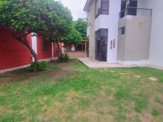 Foto 3 de AMPLIA CASA EN VENTA O ALQUILER LOMA BLANCA - PIURA