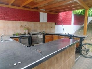 Foto 9 de AMPLIA CASA EN VENTA O ALQUILER LOMA BLANCA - PIURA