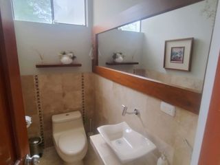 Foto 36 de AMPLIA CASA EN VENTA O ALQUILER LOMA BLANCA - PIURA