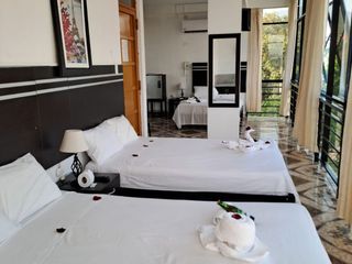 Foto 10 de Tú tienes el control. Tú decides qué hacer con el hotel.