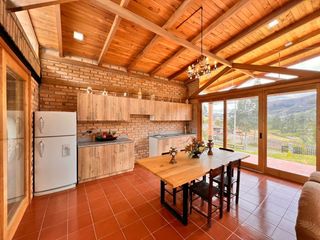 Foto 5 de En Venta Quinta con Terreno Amplio en la Autopista Azogues Cuenca