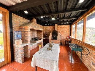 Foto 7 de En Venta Quinta con Terreno Amplio en la Autopista Azogues Cuenca