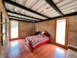 Foto 8 de En Venta Quinta con Terreno Amplio en la Autopista Azogues Cuenca