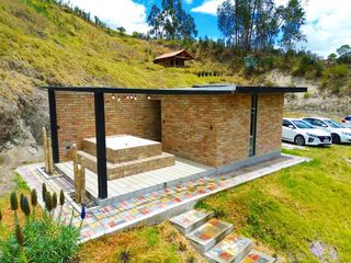 Foto 16 de En Venta Quinta con Terreno Amplio en la Autopista Azogues Cuenca