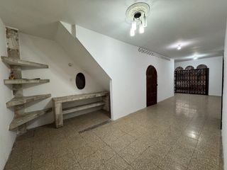 Foto 9 de VENTA DE AMPLIA CASA EN AV. DOMINGO COMÍN – SUR DE GUAYAQUIL