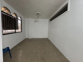 Foto 11 de VENTA DE AMPLIA CASA EN AV. DOMINGO COMÍN – SUR DE GUAYAQUIL