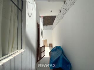 Foto 13 de Venta De Hermosa Casa De 3 Pisos Ubicada En La Mejor Zona Del Rimac, En La Av La Capilla.