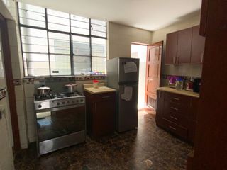 Foto 19 de Venta De Hermosa Casa De 3 Pisos Ubicada En La Mejor Zona Del Rimac, En La Av La Capilla.