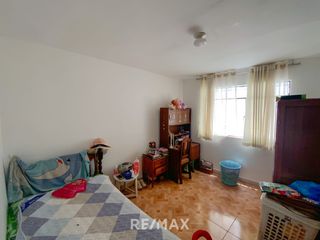 Foto 20 de Venta De Hermosa Casa De 3 Pisos Ubicada En La Mejor Zona Del Rimac, En La Av La Capilla.