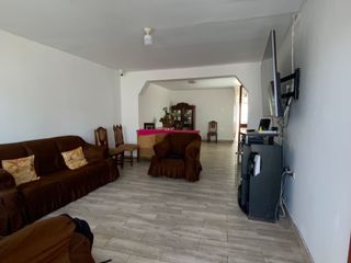 Foto 23 de Venta De Hermosa Casa De 3 Pisos Ubicada En La Mejor Zona Del Rimac, En La Av La Capilla.