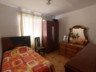 Foto 25 de Venta De Hermosa Casa De 3 Pisos Ubicada En La Mejor Zona Del Rimac, En La Av La Capilla.