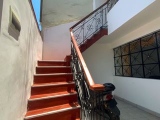 Foto 39 de Venta De Hermosa Casa De 3 Pisos Ubicada En La Mejor Zona Del Rimac, En La Av La Capilla.
