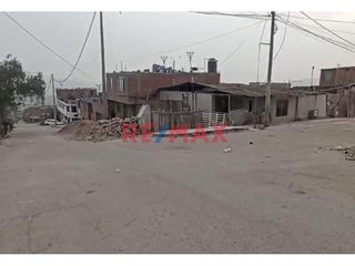 Foto 4 de 1126124 Casa Con Local Comercial En Puente Piedra En Ocasión