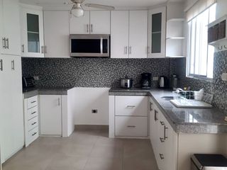 Foto 5 de Salinas - La Milina, casa en urbanización con acceso al mar, con 3 habitaciones