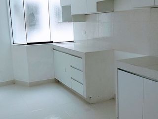 Foto 15 de SURCO -ALQUILO    Depto DUPLEX  190 M2.  4dorm,4baños