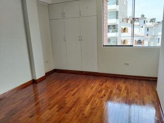 Foto 18 de SURCO -ALQUILO    Depto DUPLEX  190 M2.  4dorm,4baños