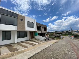 Foto 6 de CASAS DE 125 M2 DE VENTA EN YARUQUI DENTRO DE URBANIZACION PRIVADA