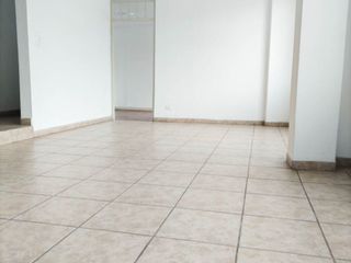 Foto 3 de Alquiler De Oficina En Santiago De Surco 216 M2