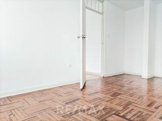 Foto 10 de Alquiler De Oficina En Santiago De Surco 216 M2
