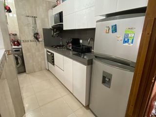 Foto 4 de VENDO APARTAMENTO GRATAMIRA
