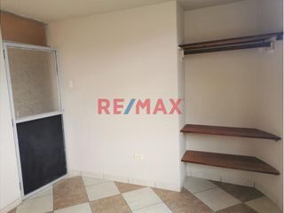 Foto 7 de Casa En Alquiler Adaptada Para Vivienda Empresa U Oficina