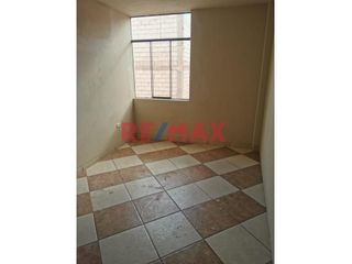 Foto 8 de Casa En Alquiler Adaptada Para Vivienda Empresa U Oficina