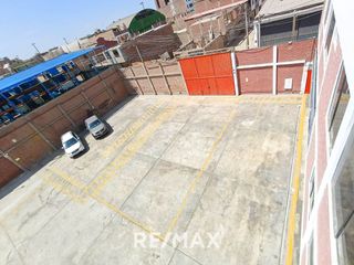 Foto 9 de SE ALQUILA LOCAL INDUSTRIAL PARA INDUSTRIA LIVIANA DE 1240 M2