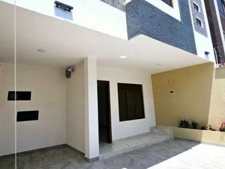 Foto 2 de CASA POR ESTREDAR DE VENTA SECTOR DON BOSCO