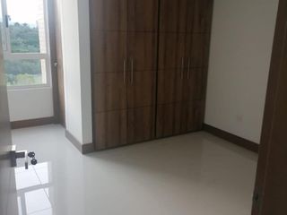 Foto 12 de CIUDAD JARDIN VENDO HERMOSO APTO COMO NUEVO 2 PISO,  RENTANDO