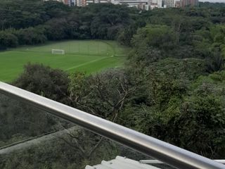 Foto 3 de CIUDAD JARDIN VENDO HERMOSO APTO COMO NUEVO 2 PISO,  RENTANDO