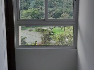 Foto 11 de CIUDAD JARDIN VENDO HERMOSO APTO COMO NUEVO 2 PISO,  RENTANDO