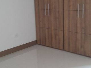 Foto 19 de CIUDAD JARDIN VENDO HERMOSO APTO COMO NUEVO 2 PISO,  RENTANDO