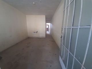 Foto 2 de SE VENDE CASA COMO TERRENO UBICADO EN AV LORETO - PIURA