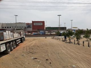 Foto 7 de SE VENDE LOCAL TIPO NAVE EN ZONA INDUSTRIAL DE PIURA