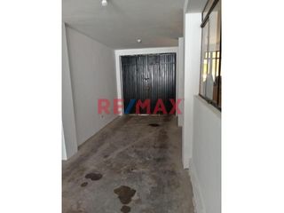 Foto 4 de Casa De 3 Pisos En Santa Barbara Puente Piedra
