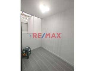 Foto 3 de Moderno Departamento En Venta (Residencial Yahuar Huaca)