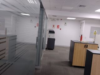 Foto 1 de ¡Oportunidad Única! Oficina/Consultorio en Edificio Empresarial Moderno