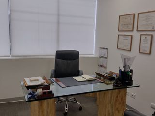 Foto 2 de ¡Oportunidad Única! Oficina/Consultorio en Edificio Empresarial Moderno