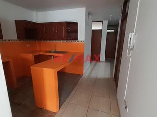 Foto 3 de Alquilo Departamento En 2Do Piso A Una Cuadra Av Metropolitana I Y AV NICOLAS DE PIEROLA. (R.SANCHEZ)