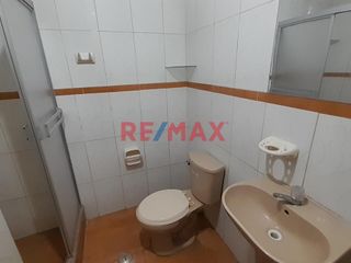 Foto 4 de Alquilo Departamento En 2Do Piso A Una Cuadra Av Metropolitana I Y AV NICOLAS DE PIEROLA. (R.SANCHEZ)