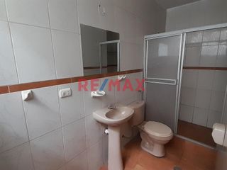 Foto 5 de Alquilo Departamento En 2Do Piso A Una Cuadra Av Metropolitana I Y AV NICOLAS DE PIEROLA. (R.SANCHEZ)