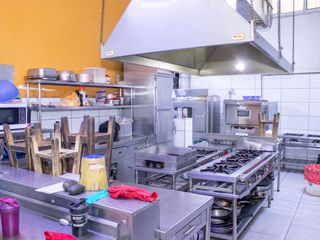 Foto 2 de Venta de Restaurante en Funcionamiento + Terreno y Construccion - Ubicacion Estrategica