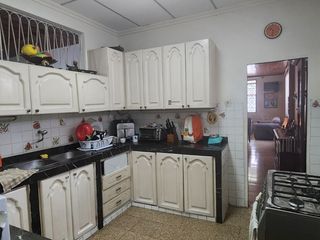 Foto 8 de Carlos Julio Arosemena, Venta de casa 4 dormitorios con buen garaje